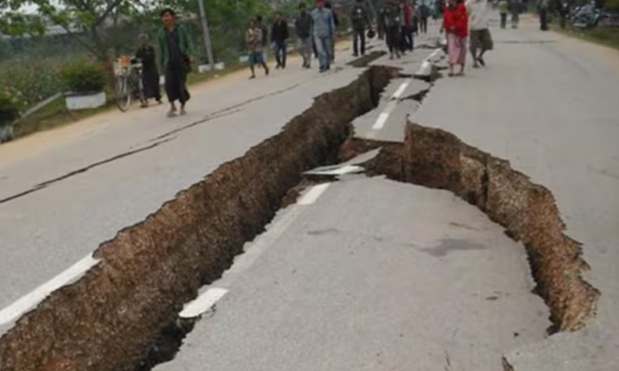 the earthquake that shook faridabad people ran out of their homes in the early morning
